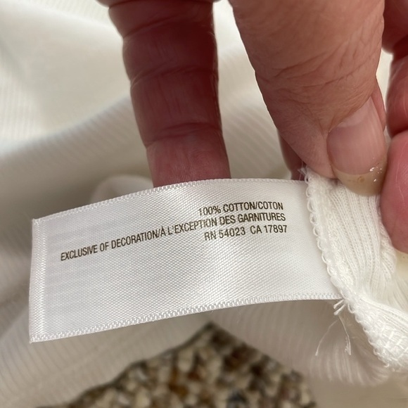 Old Navy White Tank Top with Shiny Detail Around Neck. EUC - Picture 6 of 9